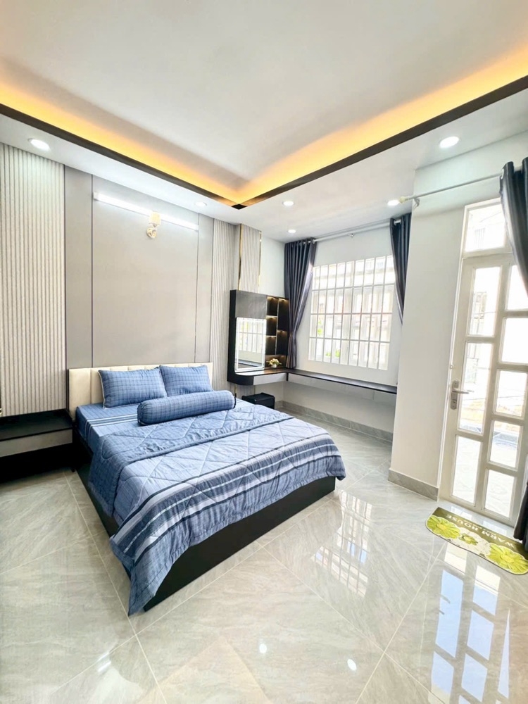 Nhà chính chủ -shr -giá tốt -hxh giáp q7 